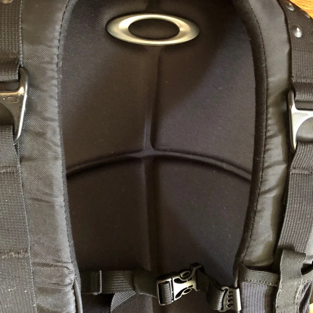 Vintage Y2K Oakley Icon Tactical Backpack